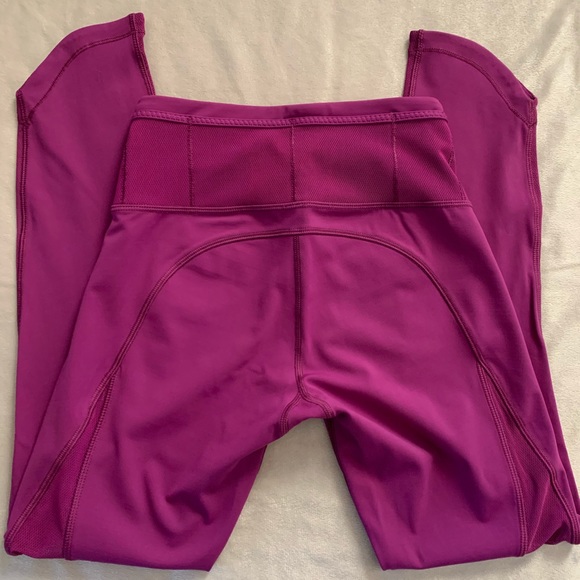 Lululemon Magenta Crop Leggings with Mesh - Picture 3 of 8